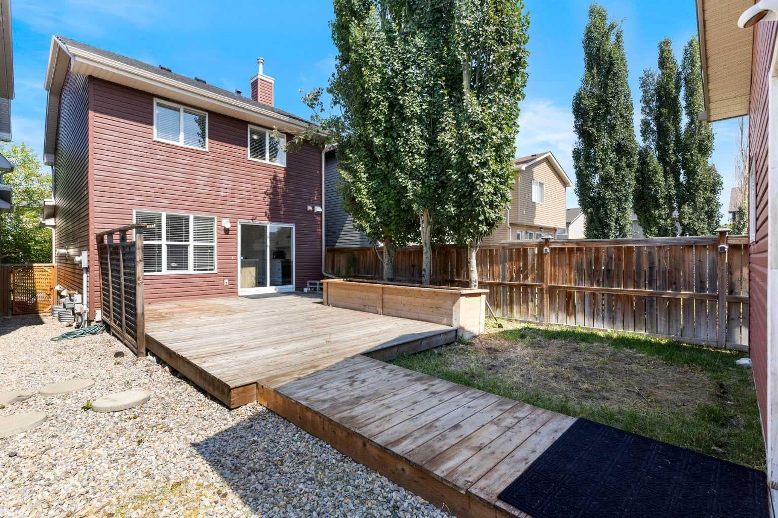 17 Auburn Bay View SE