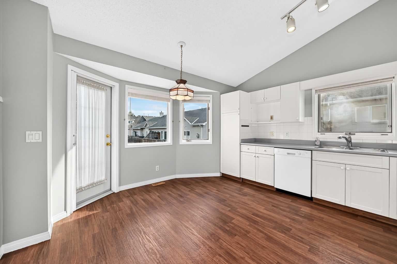 23 Sunlake Gardens SE