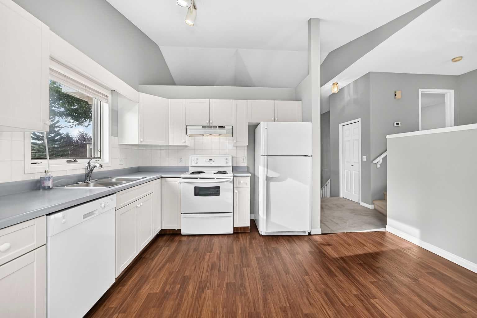 23 Sunlake Gardens SE