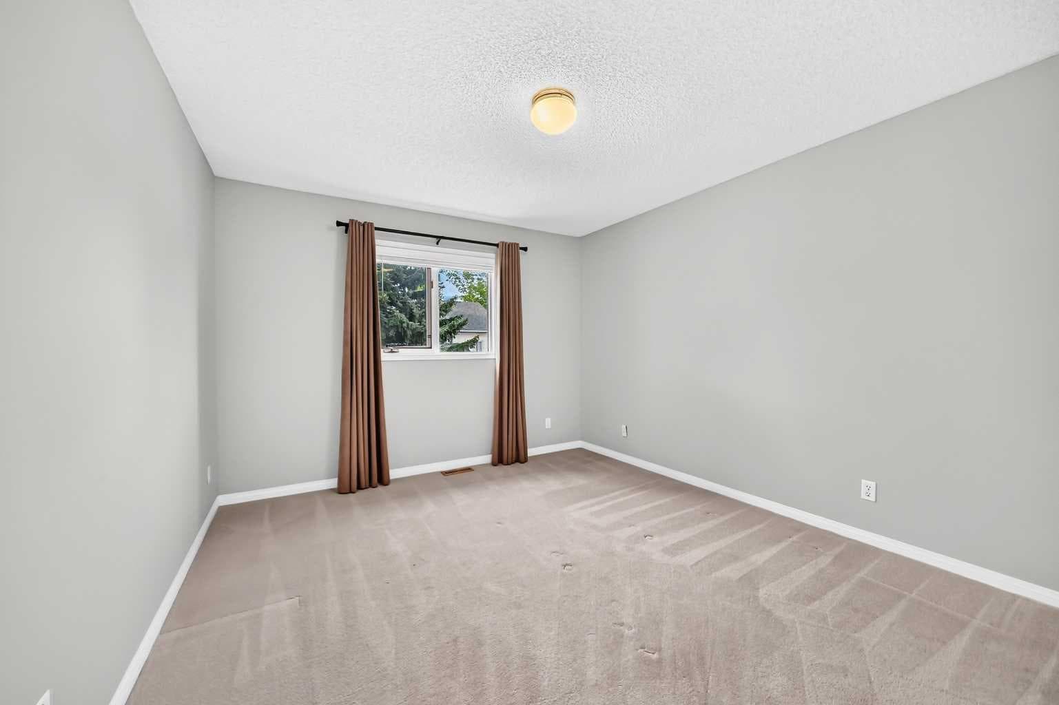 23 Sunlake Gardens SE