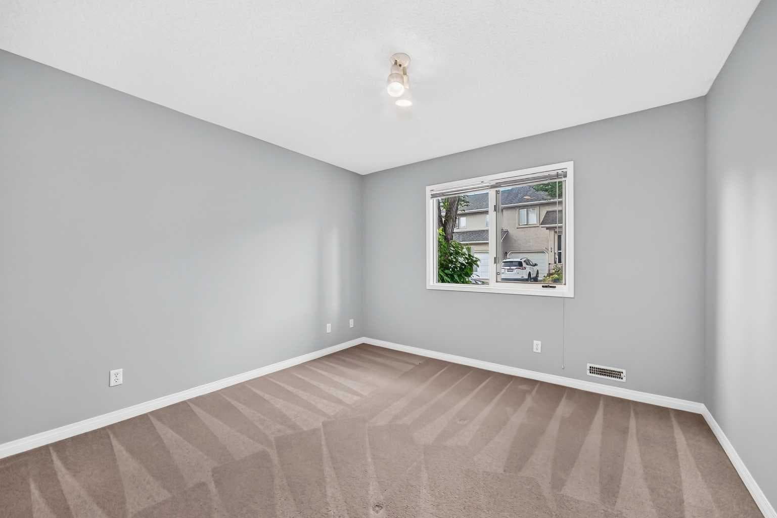 23 Sunlake Gardens SE