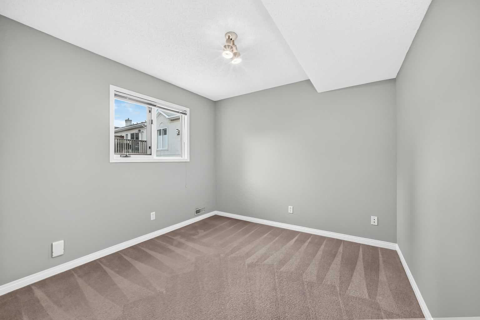 23 Sunlake Gardens SE
