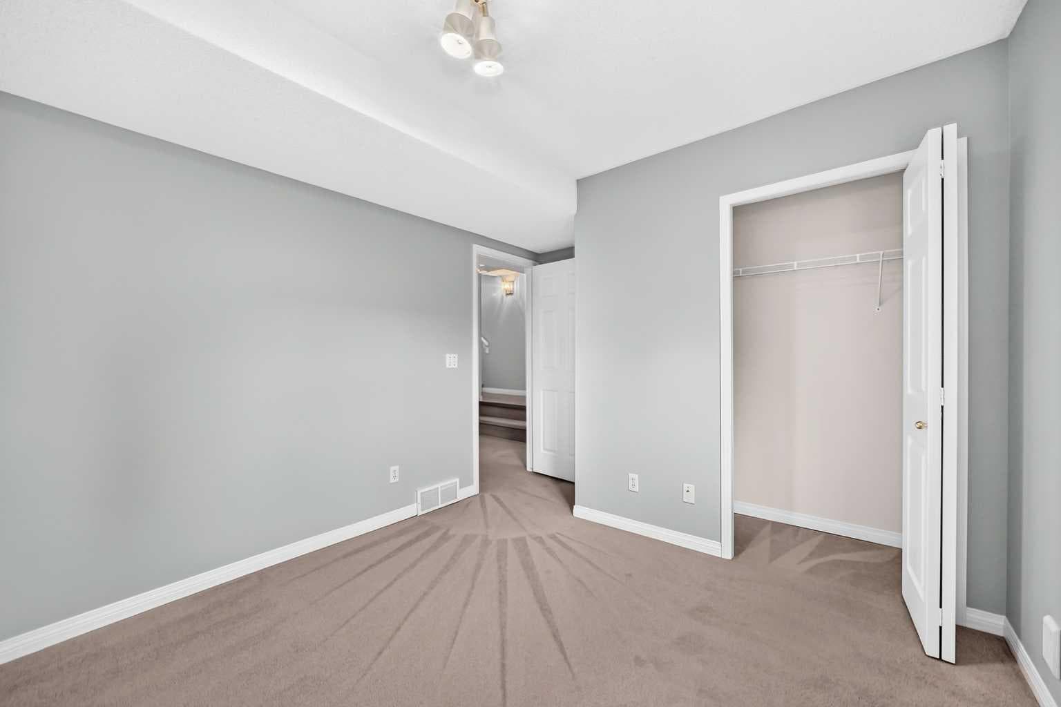 23 Sunlake Gardens SE