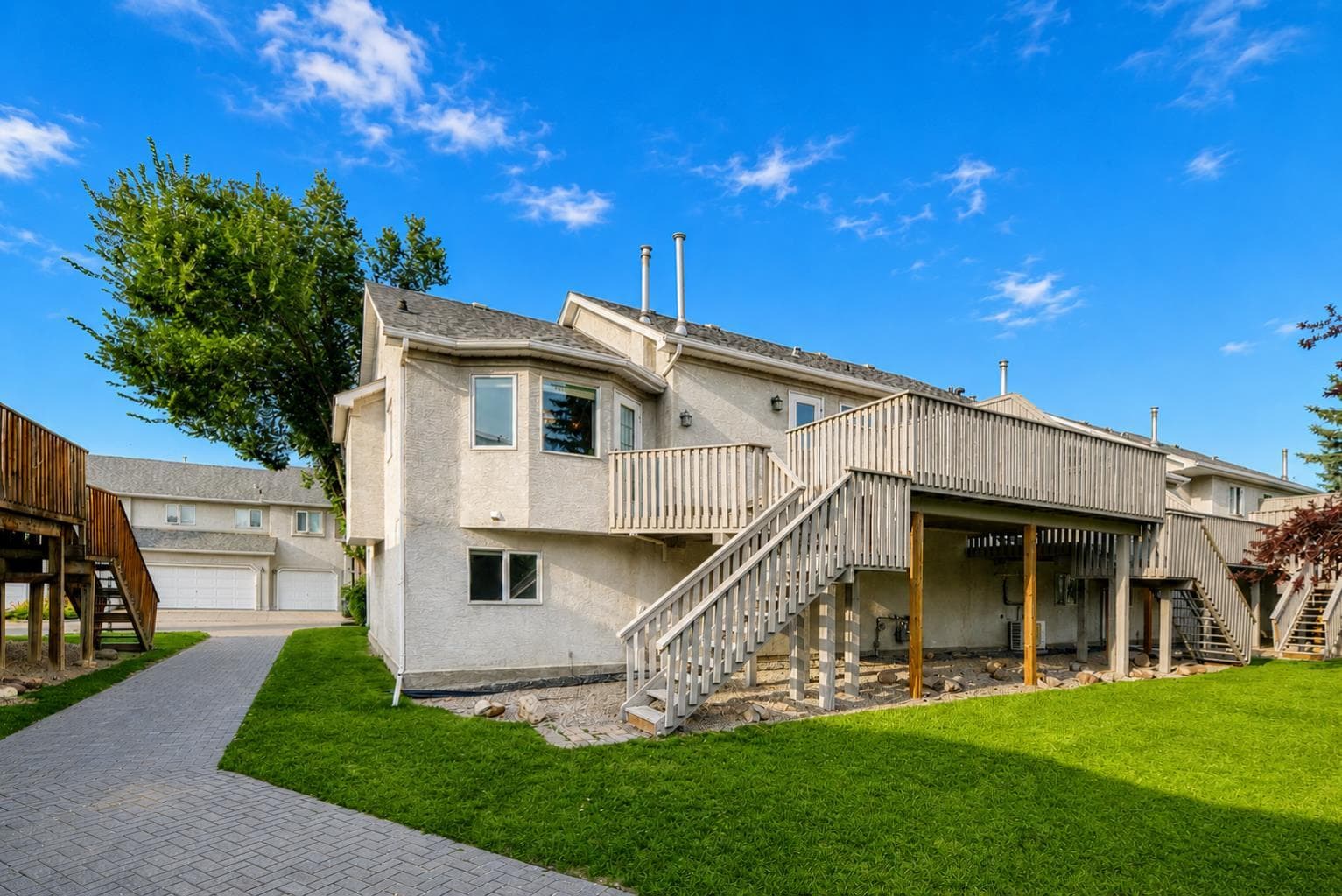 23 Sunlake Gardens SE