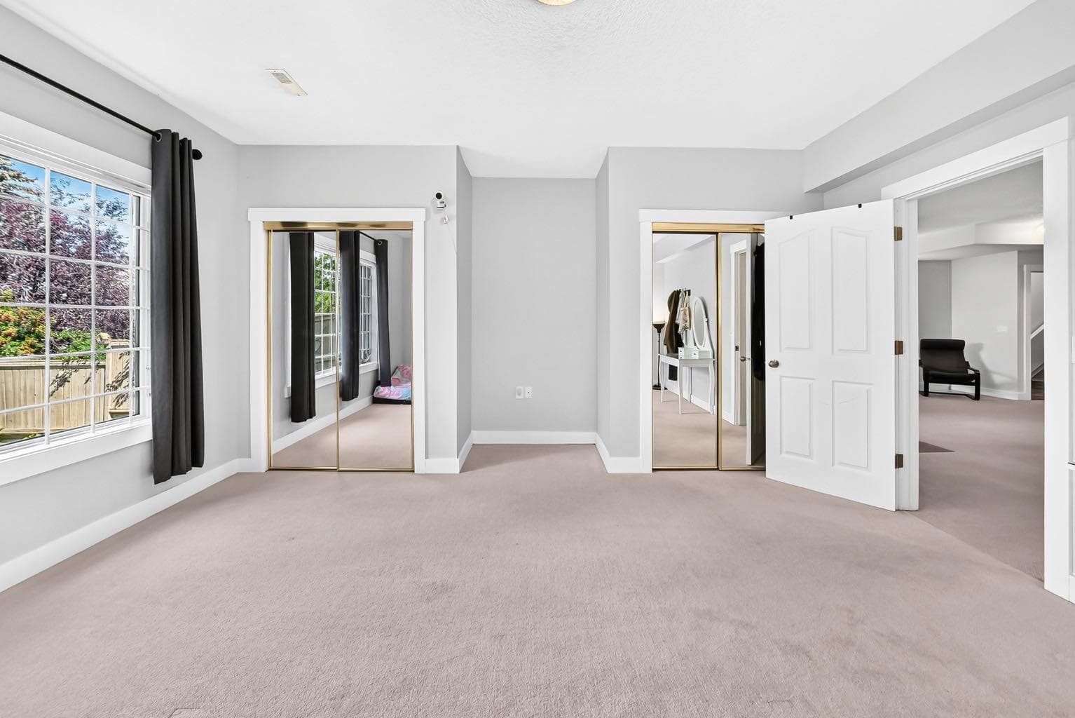 13 Cresthaven Way SW