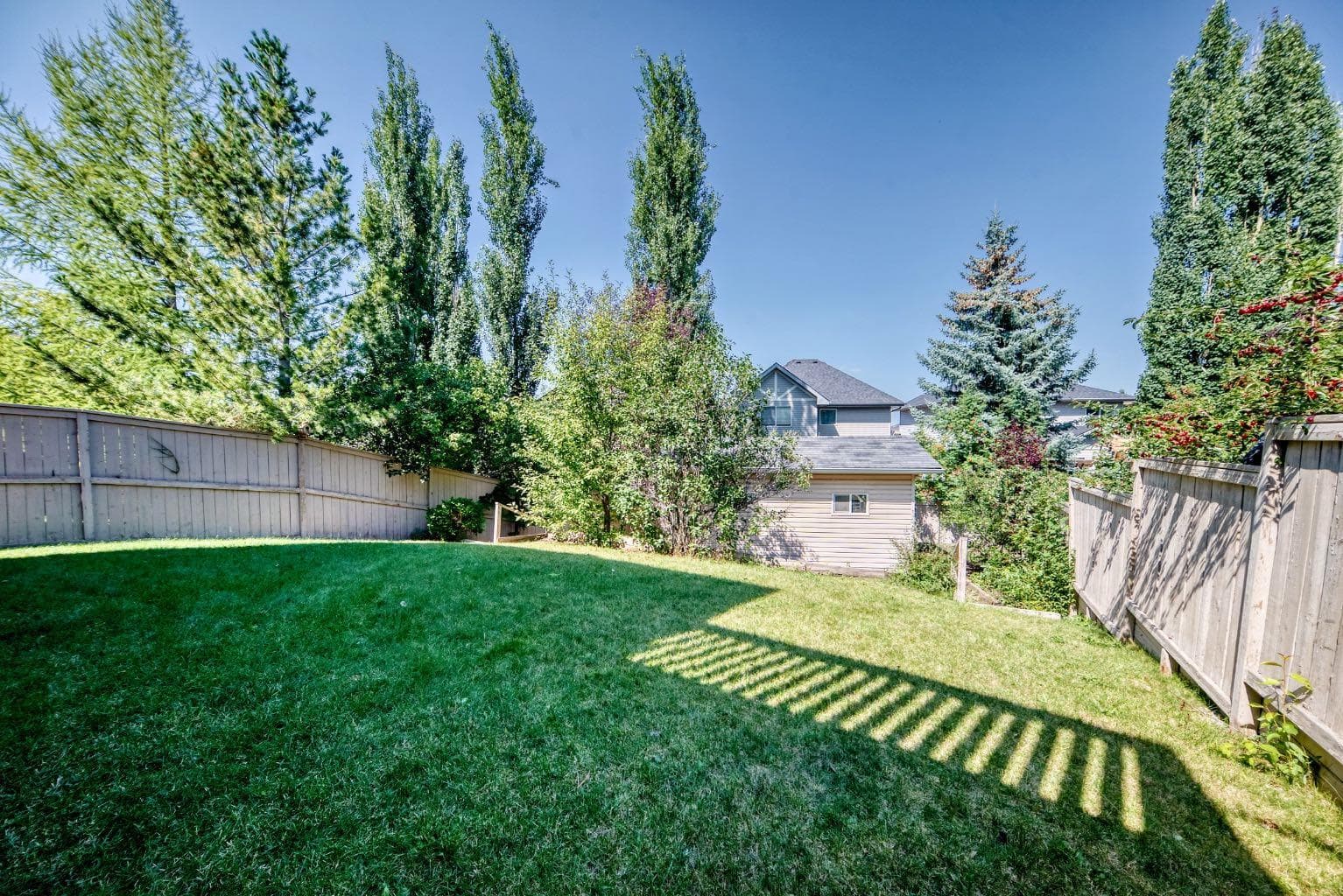 13 Cresthaven Way SW