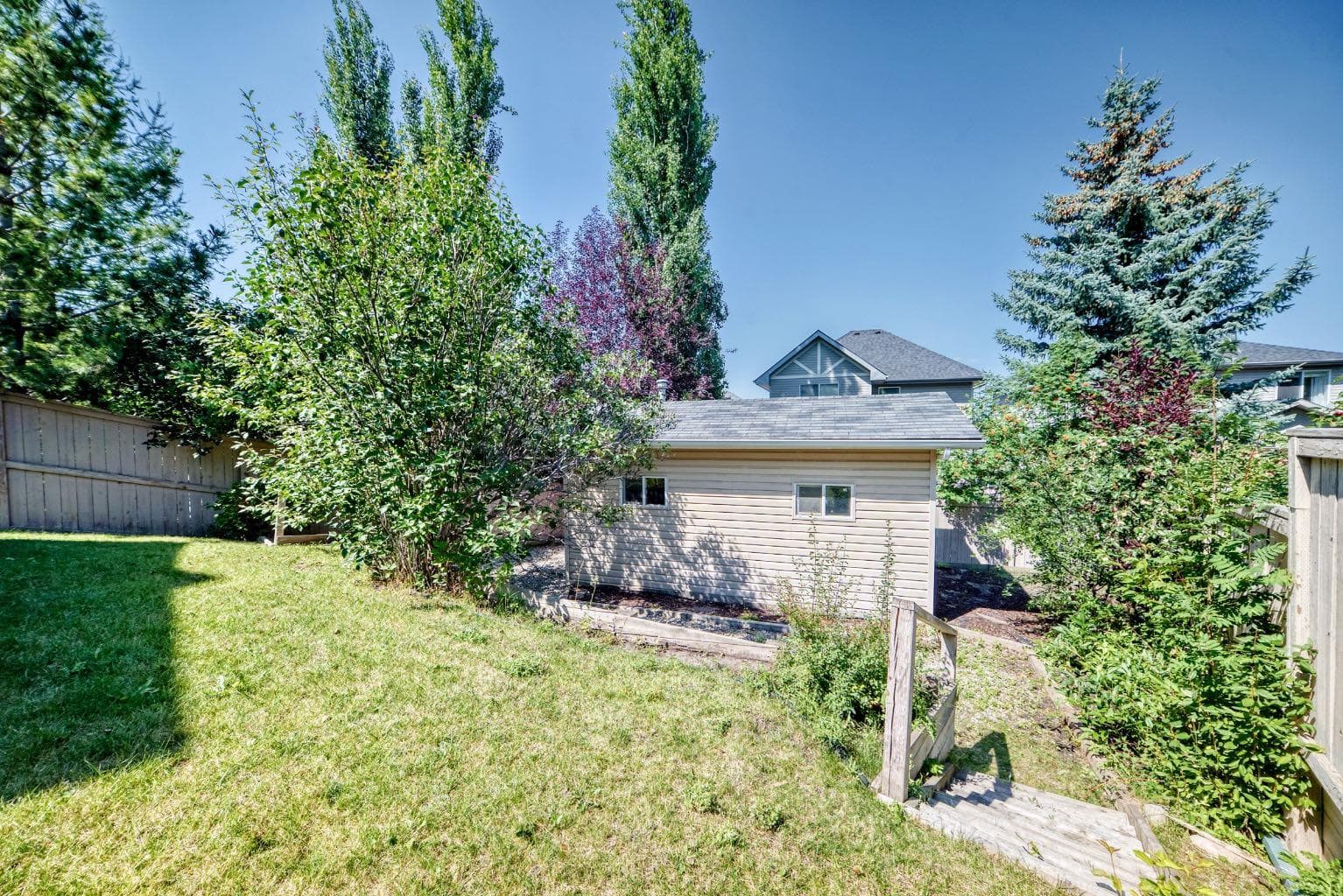 13 Cresthaven Way SW