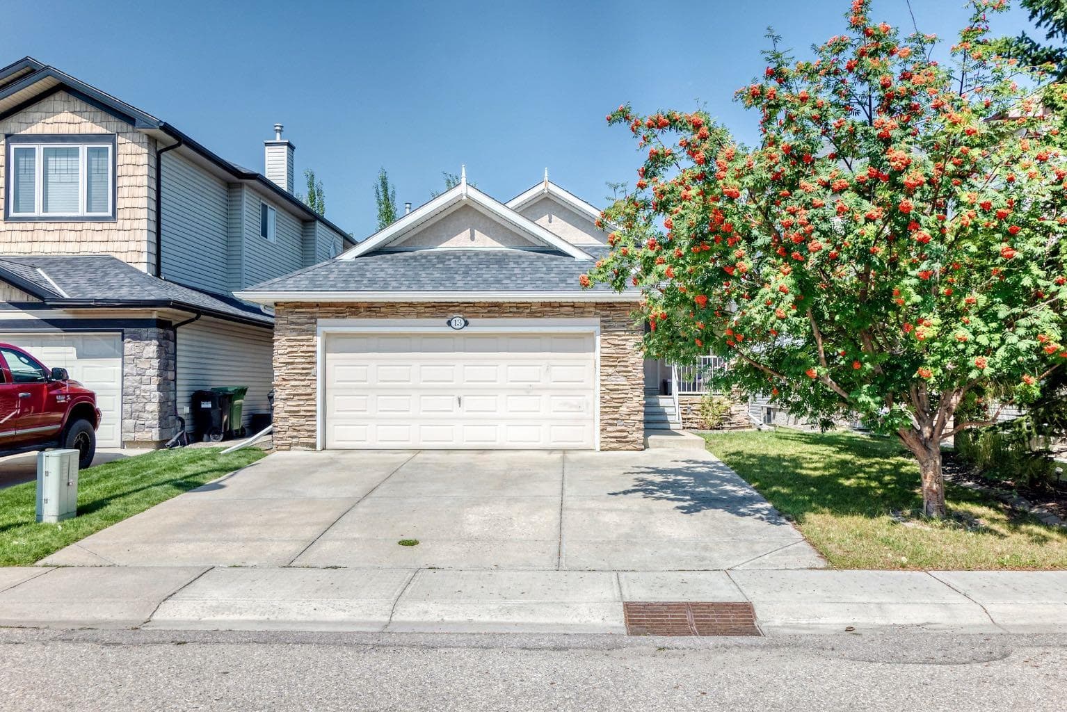 13 Cresthaven Way SW