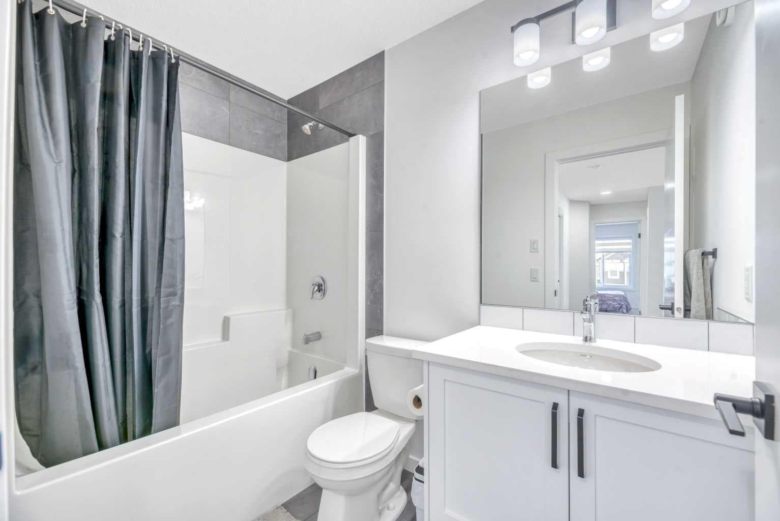 47 Legacy Glen Heights SE