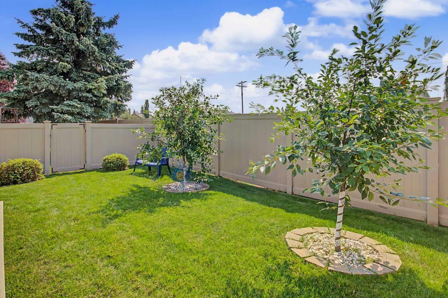12, 103 Fairways Drive NW