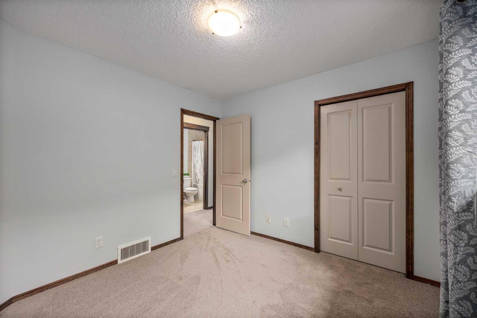 262 Chaparral Valley Drive SE