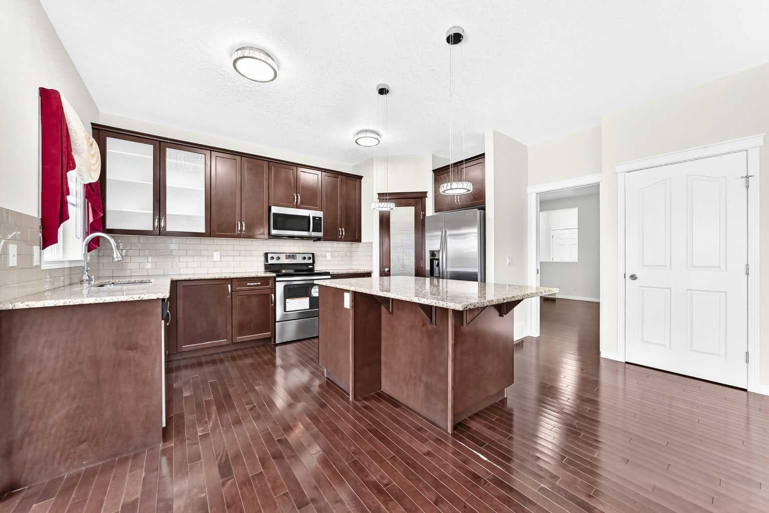 71 Martha's Meadow Close NE