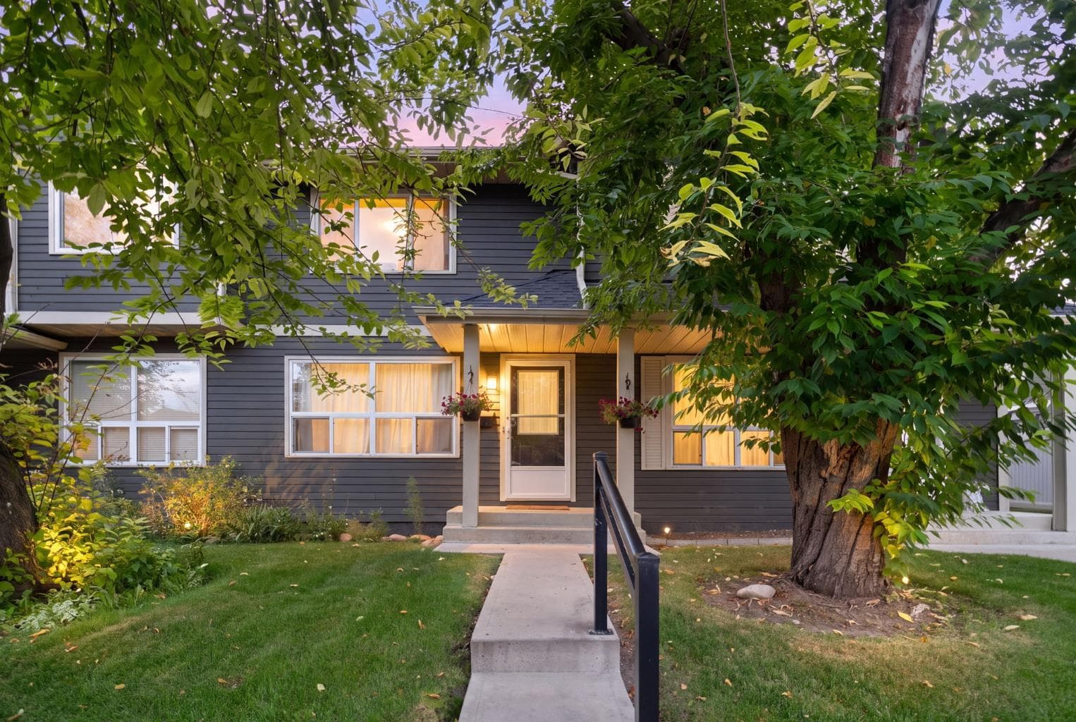 321 Queenston Heights SE
