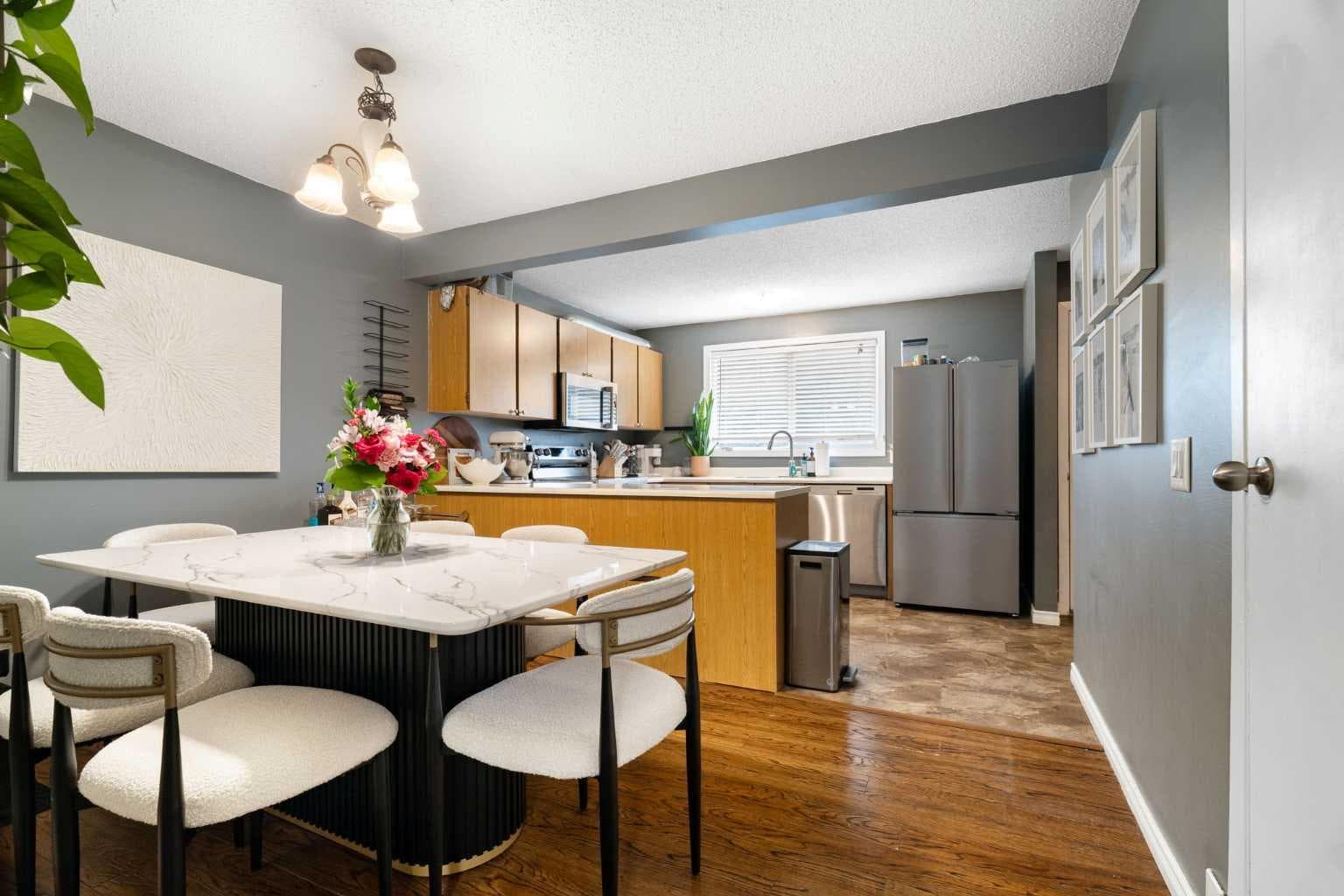 321 Queenston Heights SE