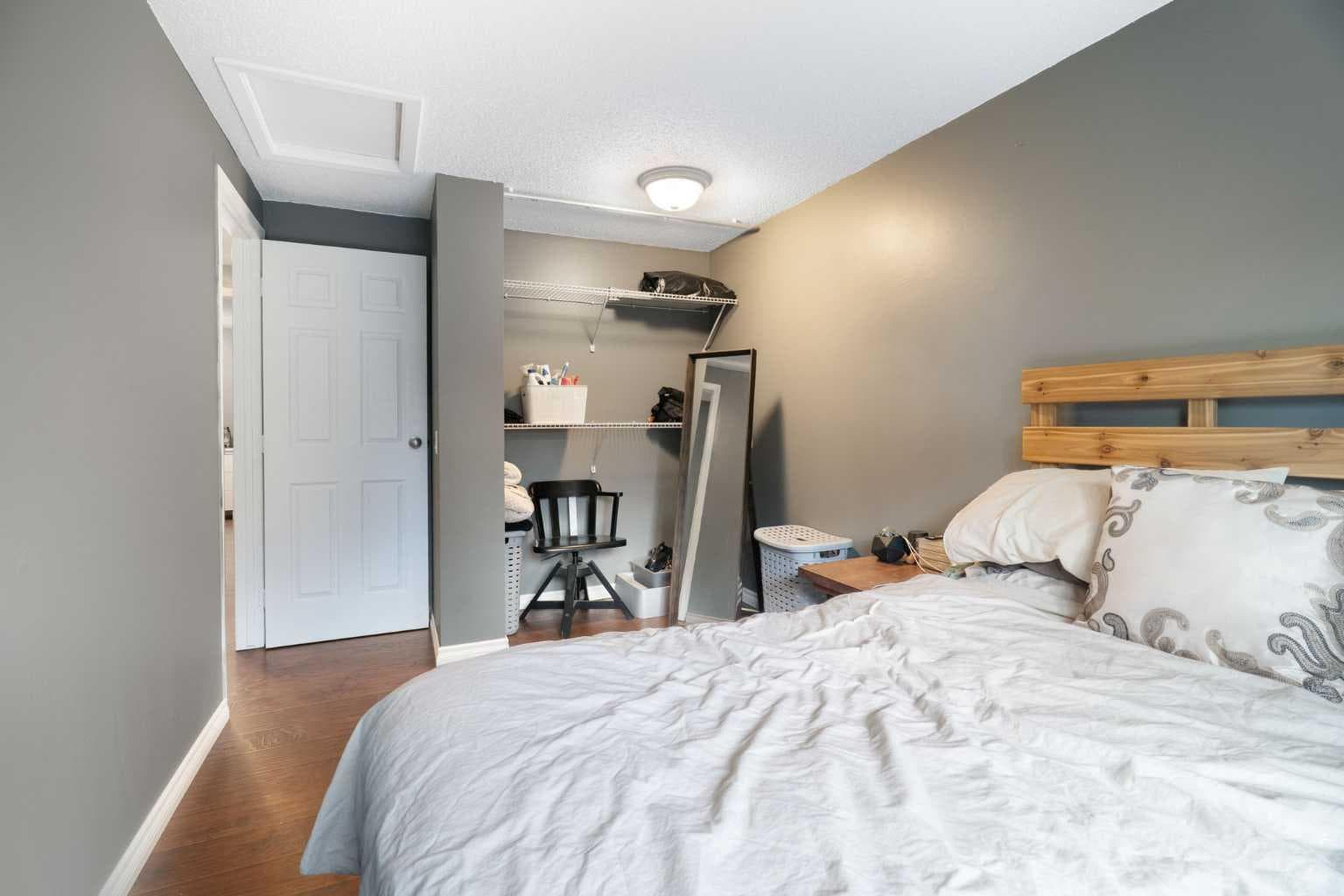 321 Queenston Heights SE