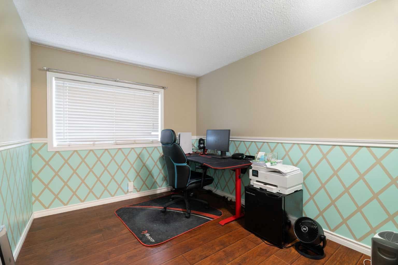 321 Queenston Heights SE