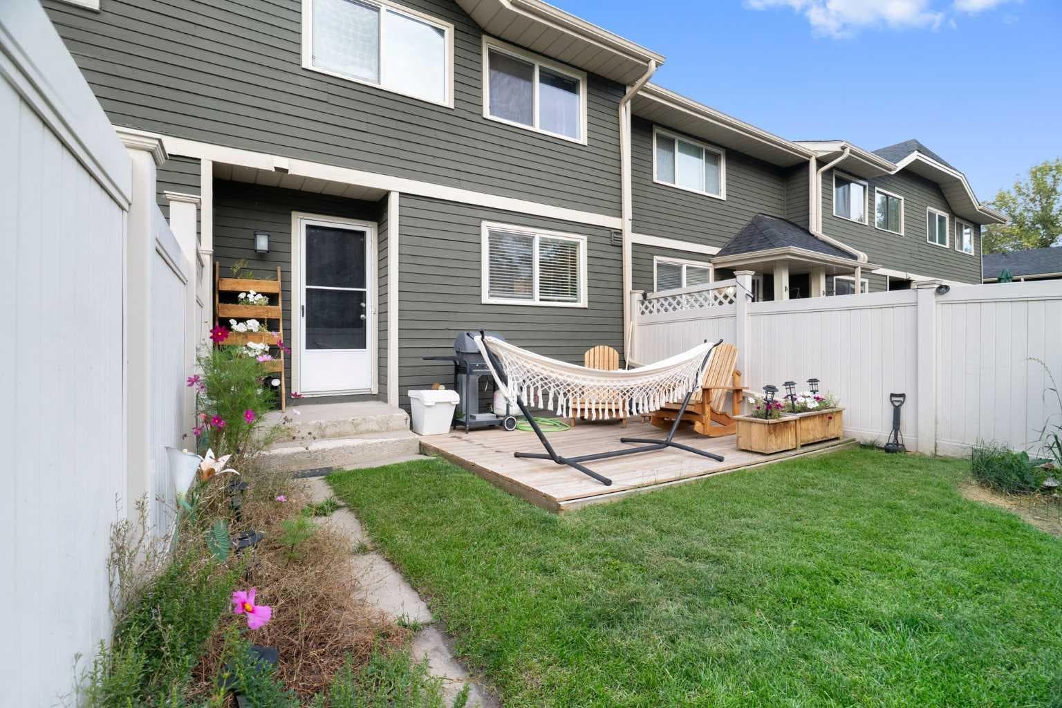 321 Queenston Heights SE