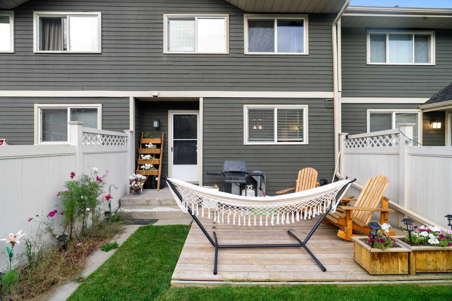 321 Queenston Heights SE