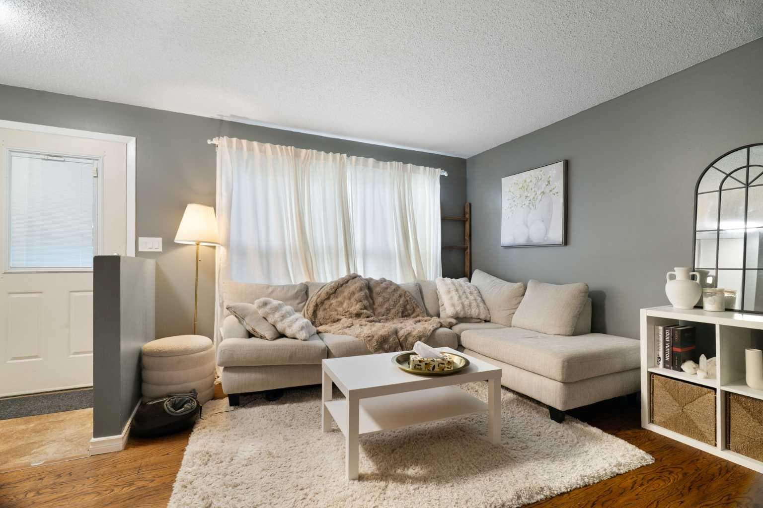 321 Queenston Heights SE