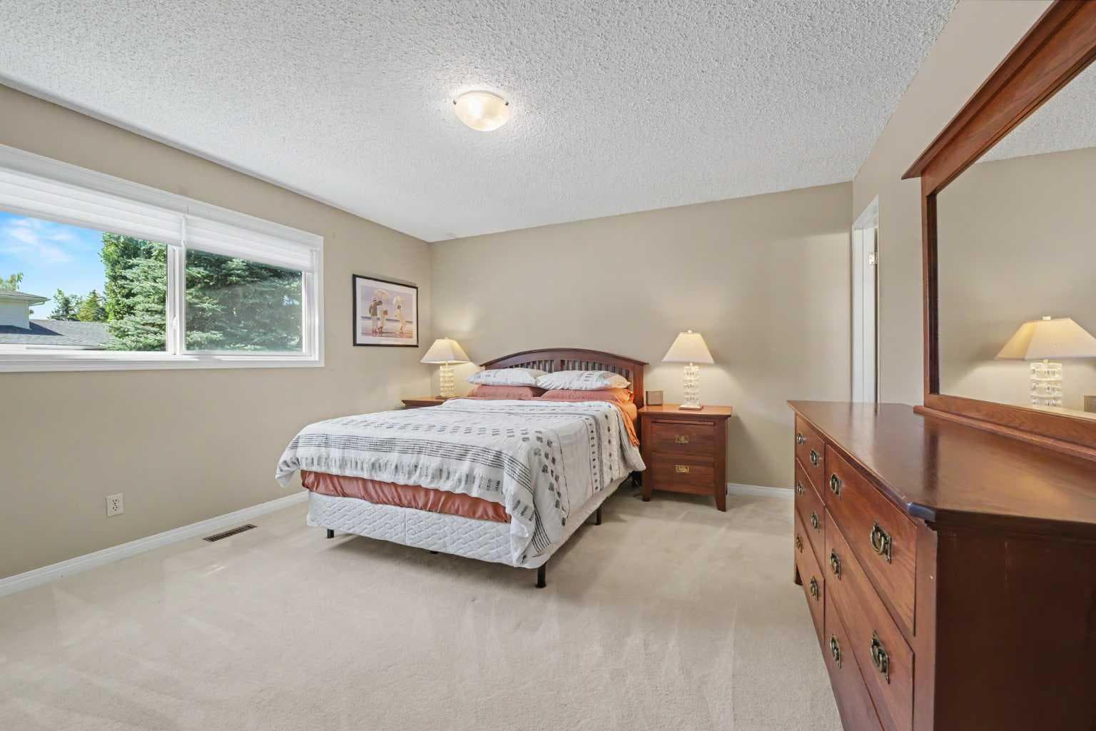 231 Cedarille Green SW
