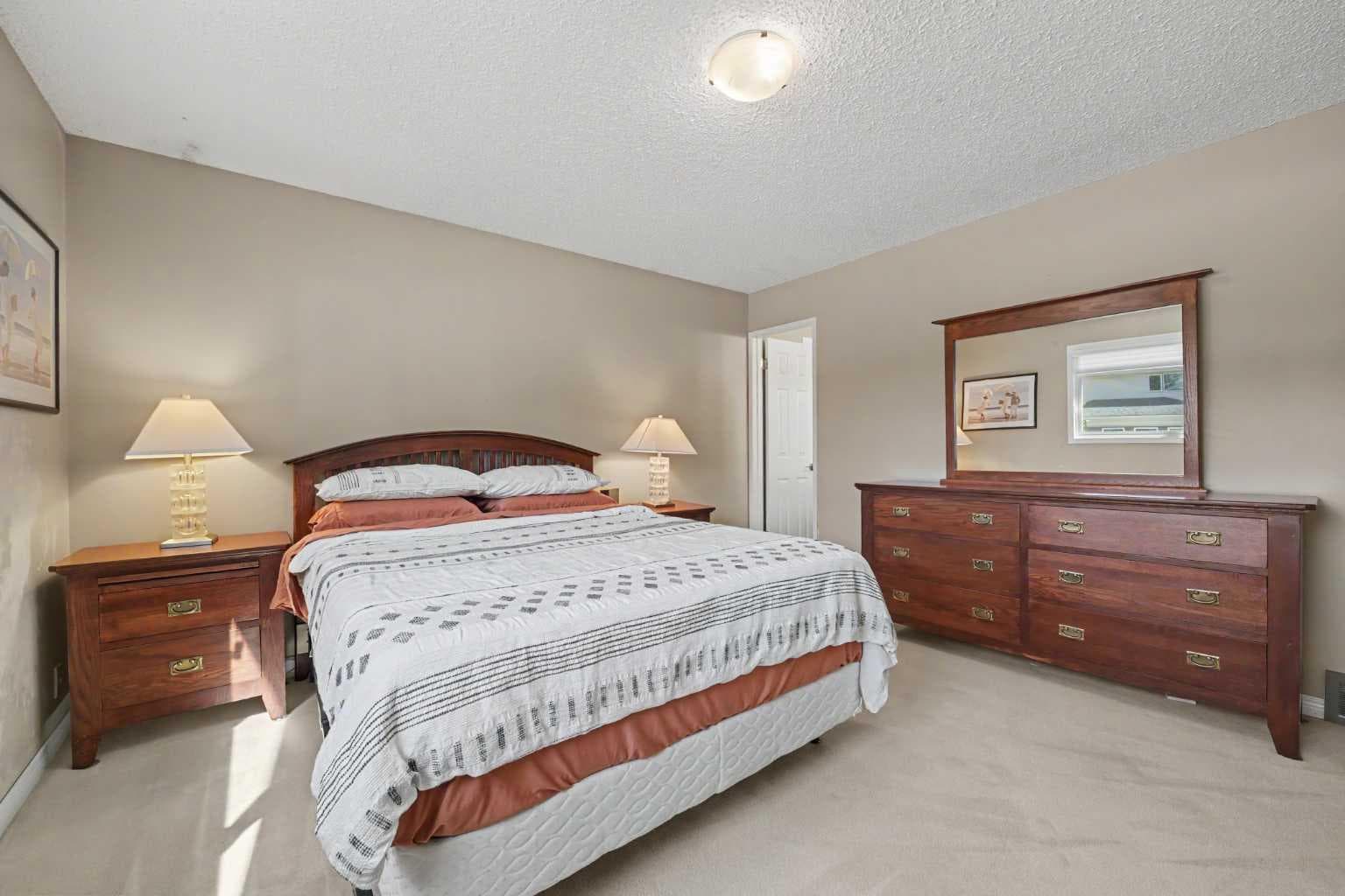 231 Cedarille Green SW