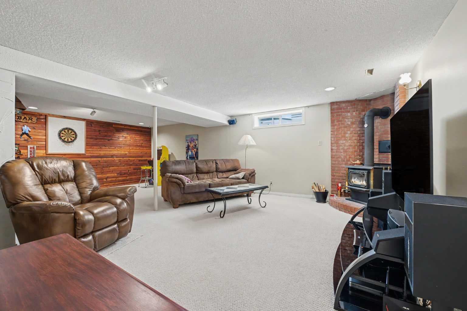 231 Cedarille Green SW