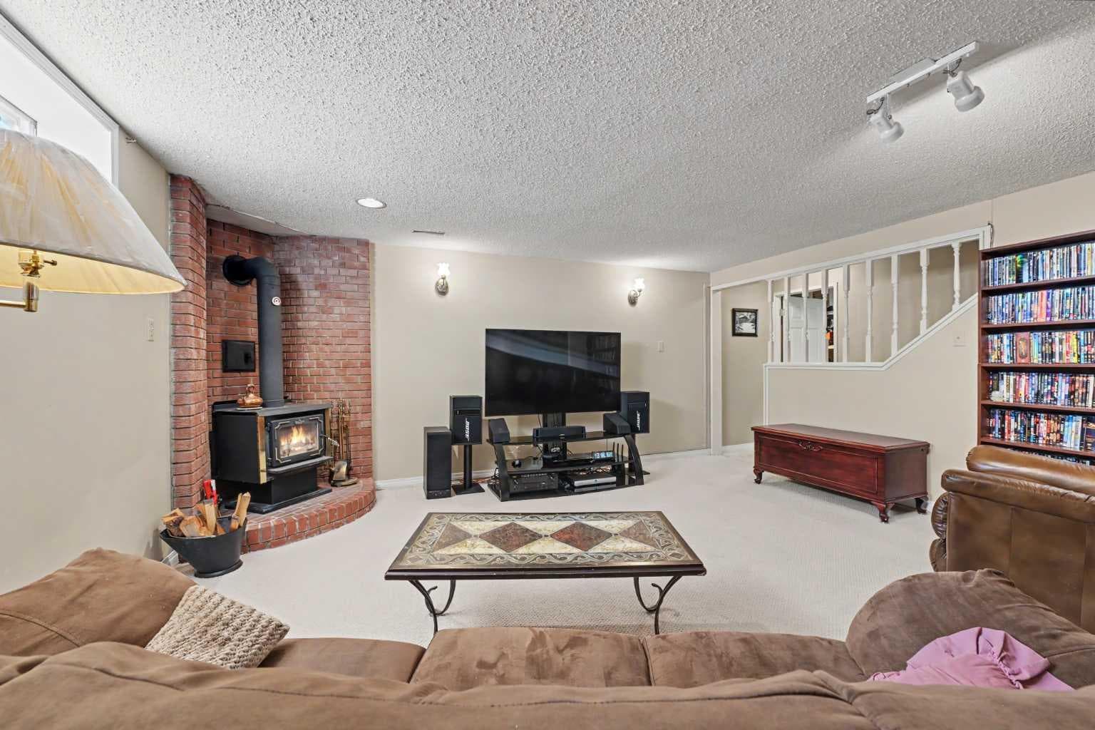231 Cedarille Green SW