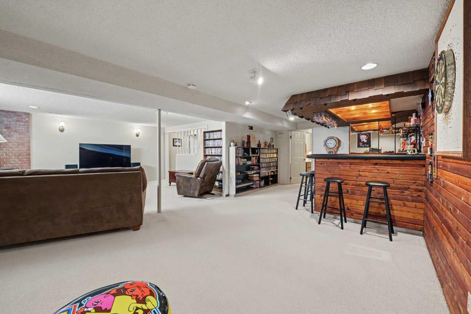 231 Cedarille Green SW