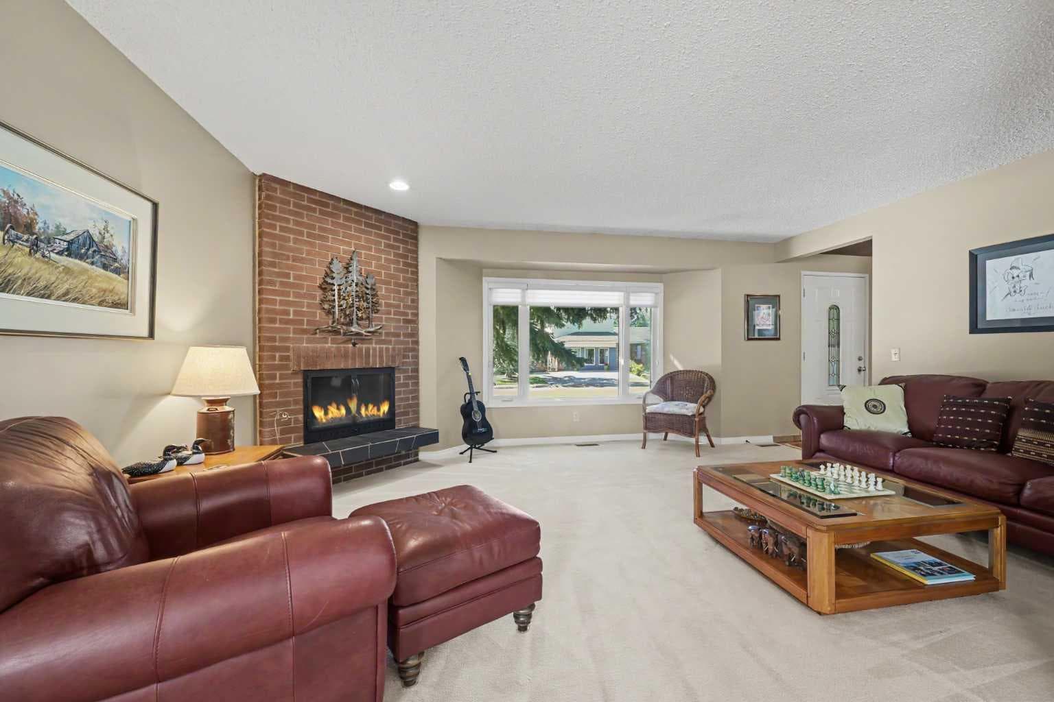 231 Cedarille Green SW