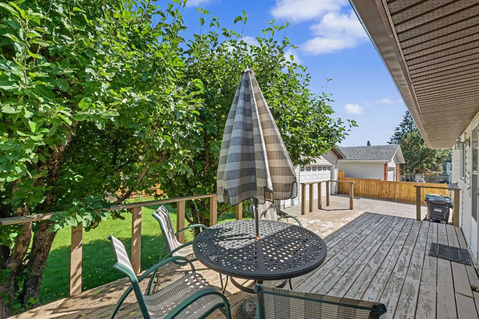 231 Cedarille Green SW