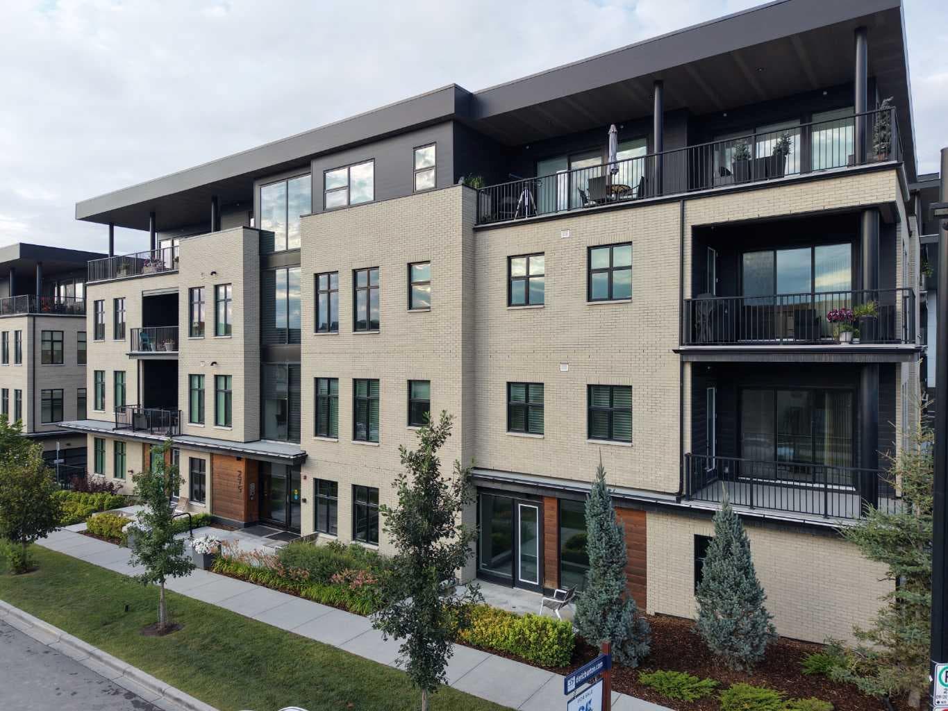 203, 275 Lebel Crescent NW
