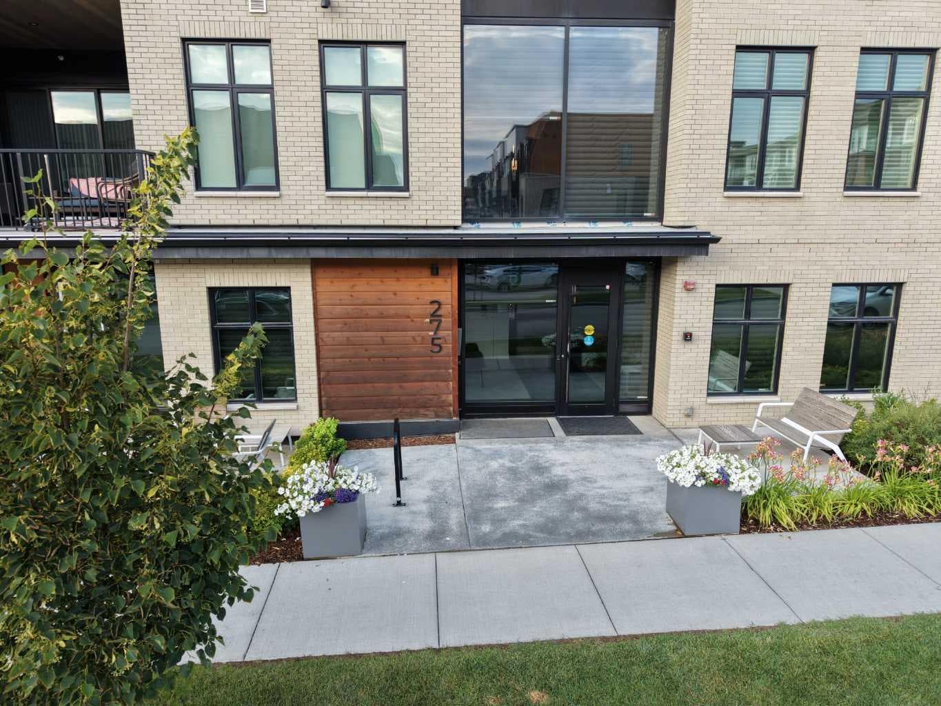 203, 275 Lebel Crescent NW
