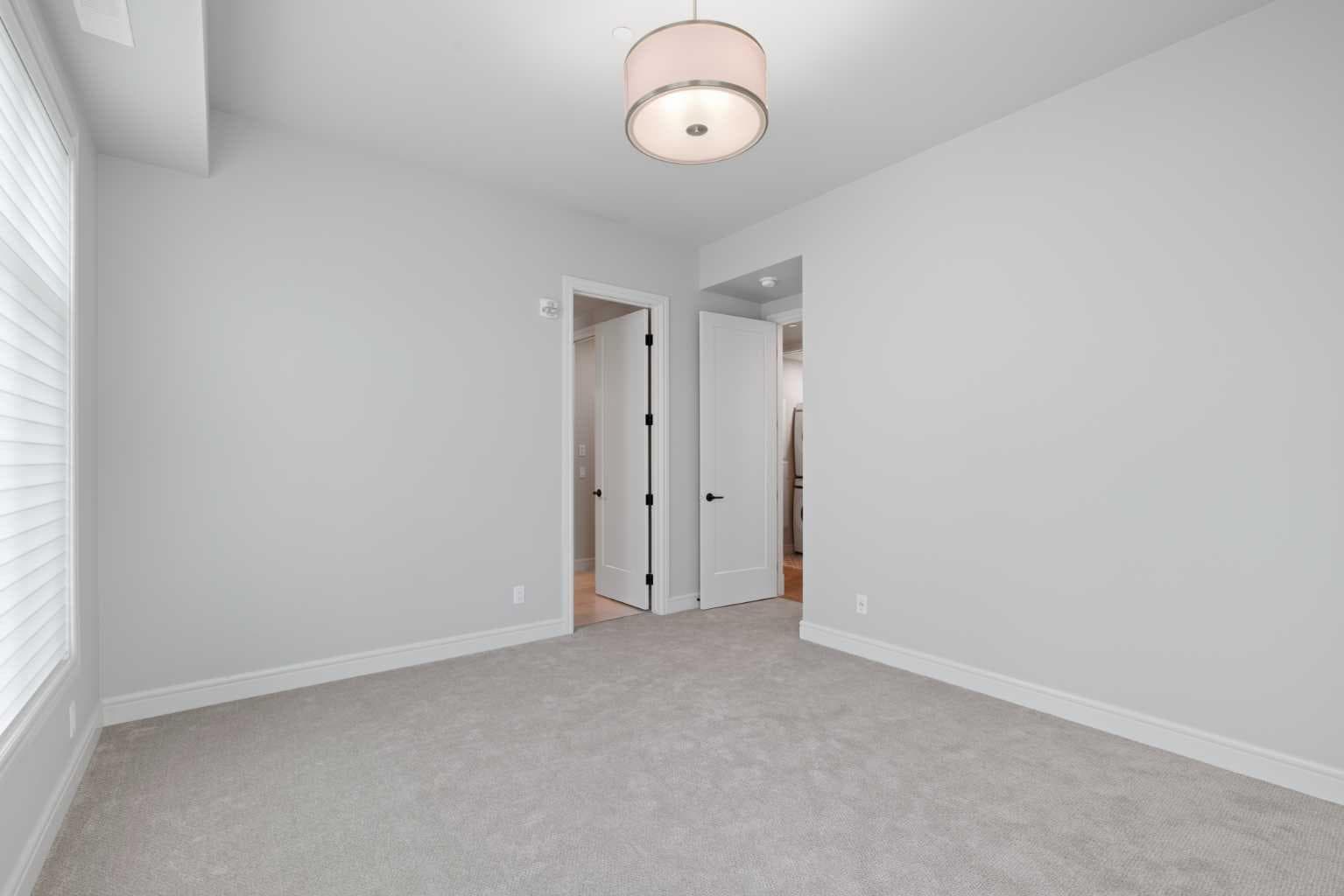 203, 275 Lebel Crescent NW