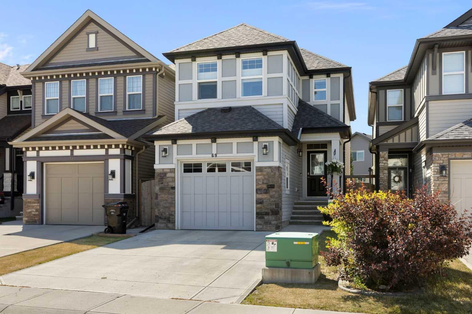 69 Chaparral Valley Crescent SE