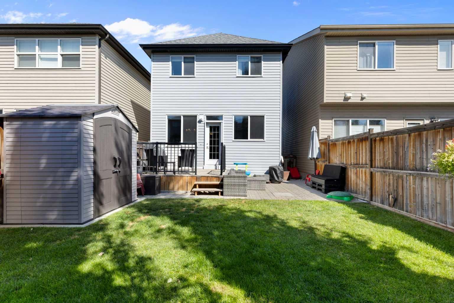 69 Chaparral Valley Crescent SE