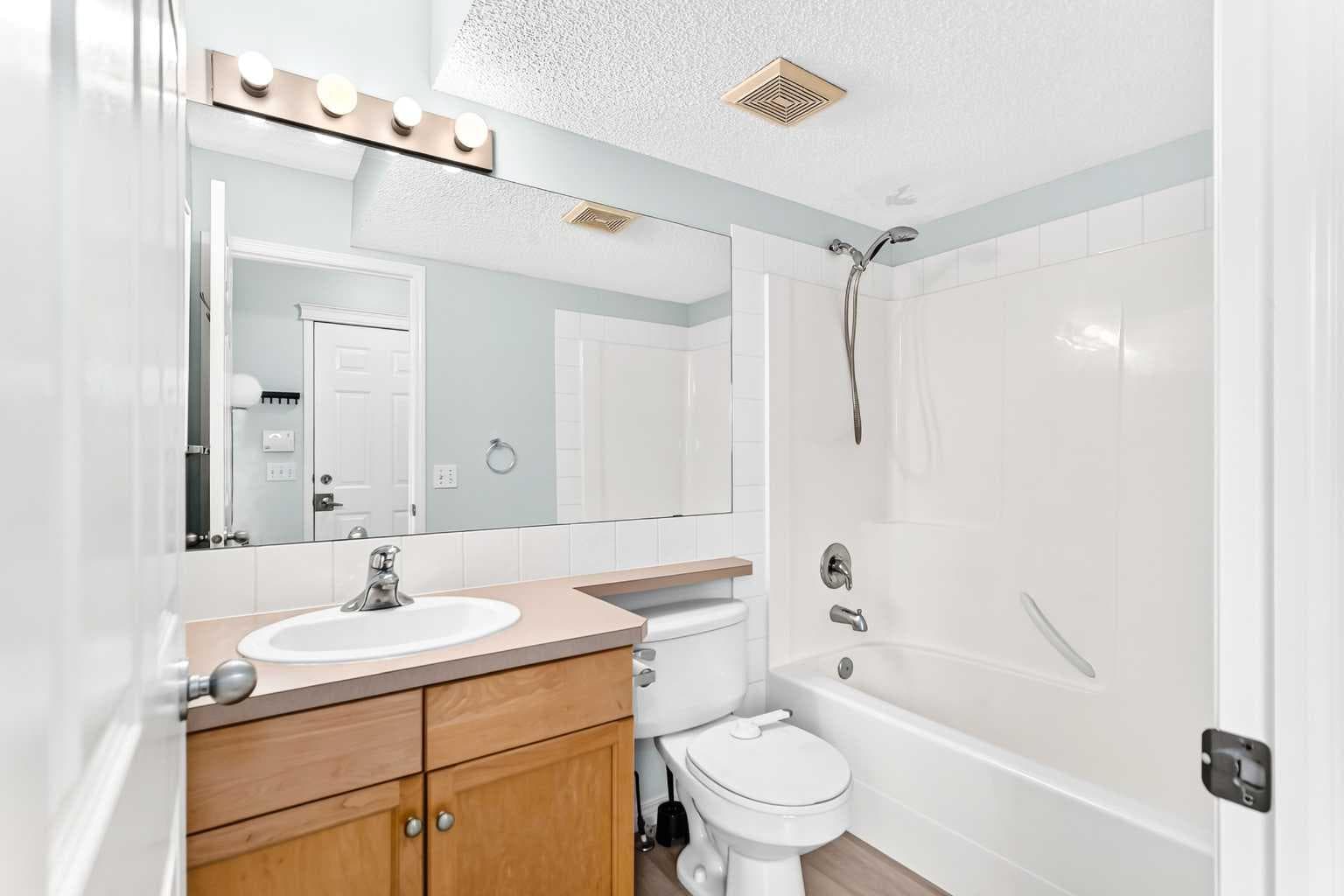 352 Copperfield Gardens SE