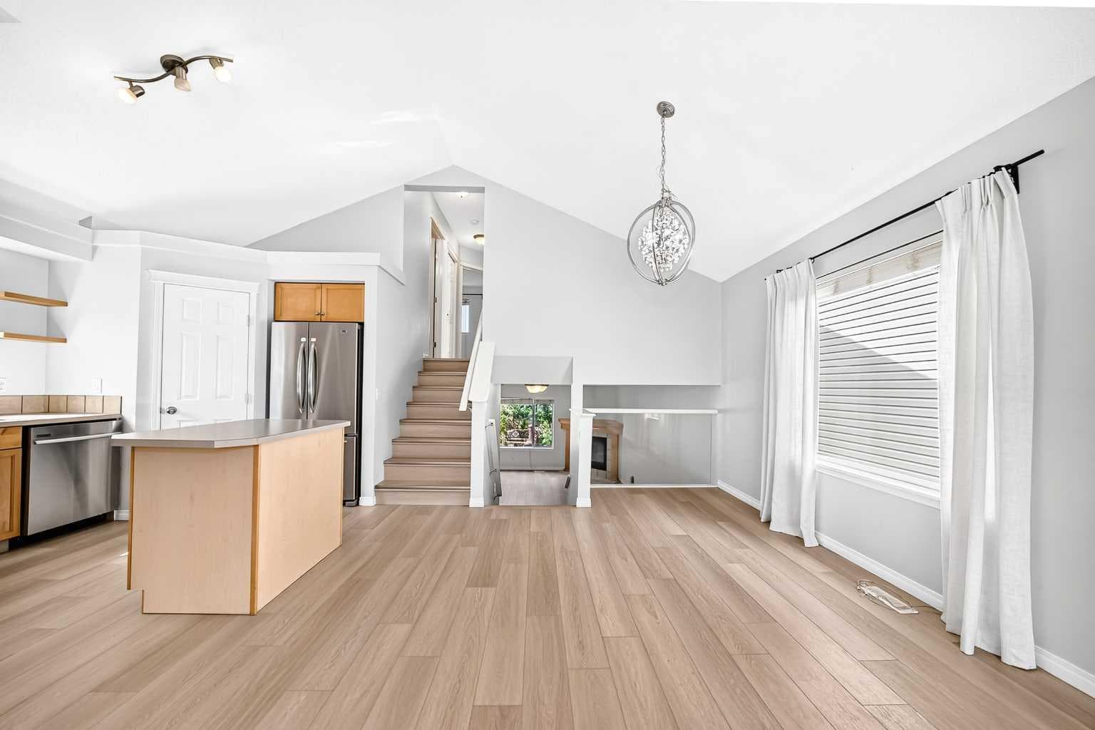 352 Copperfield Gardens SE