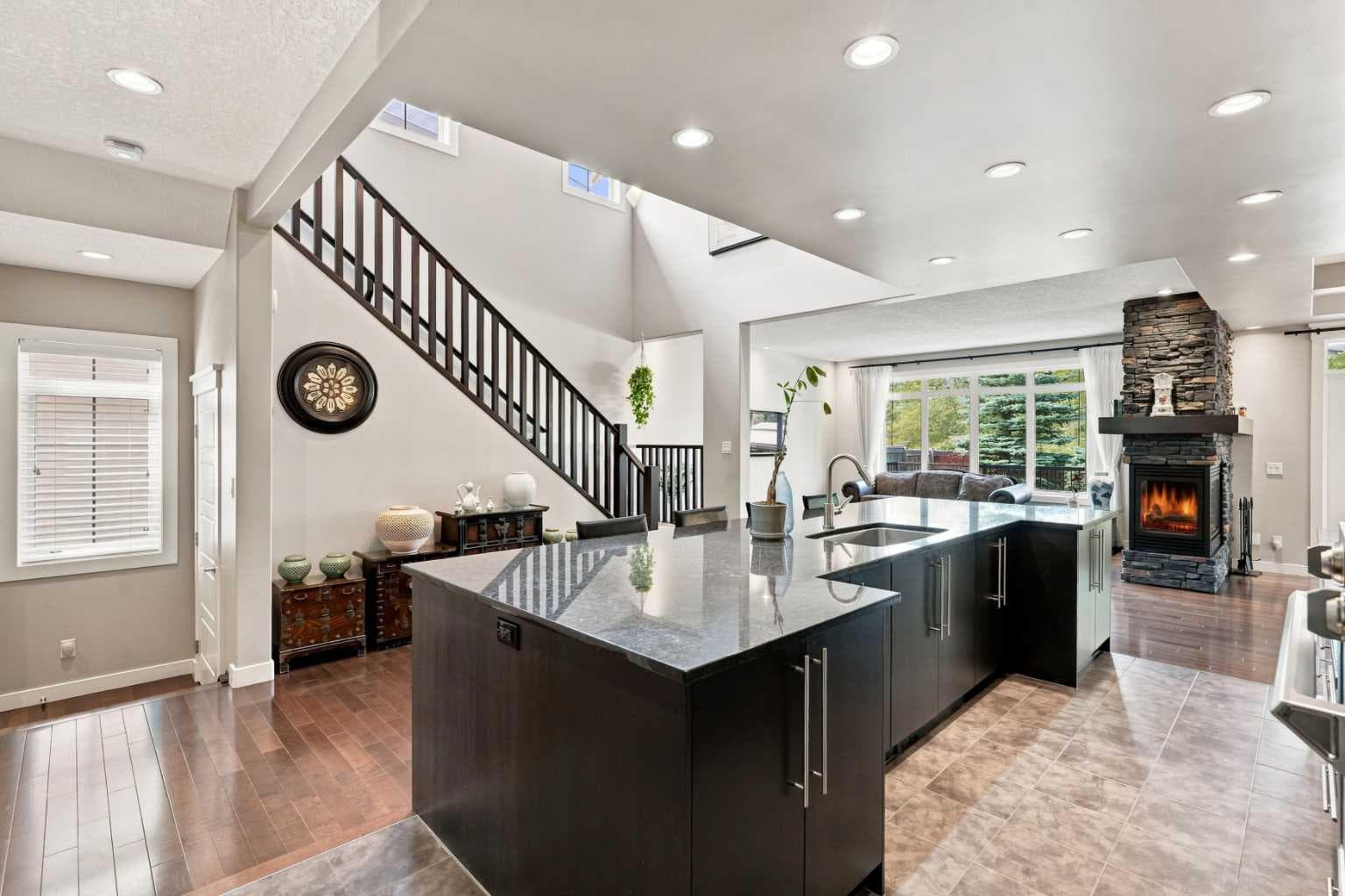 163 Cranarch Circle SE