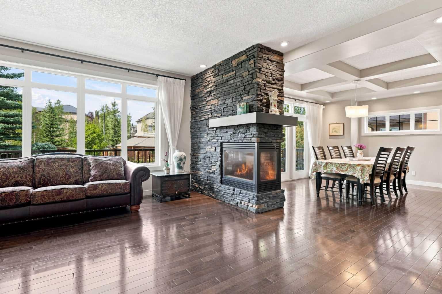 163 Cranarch Circle SE