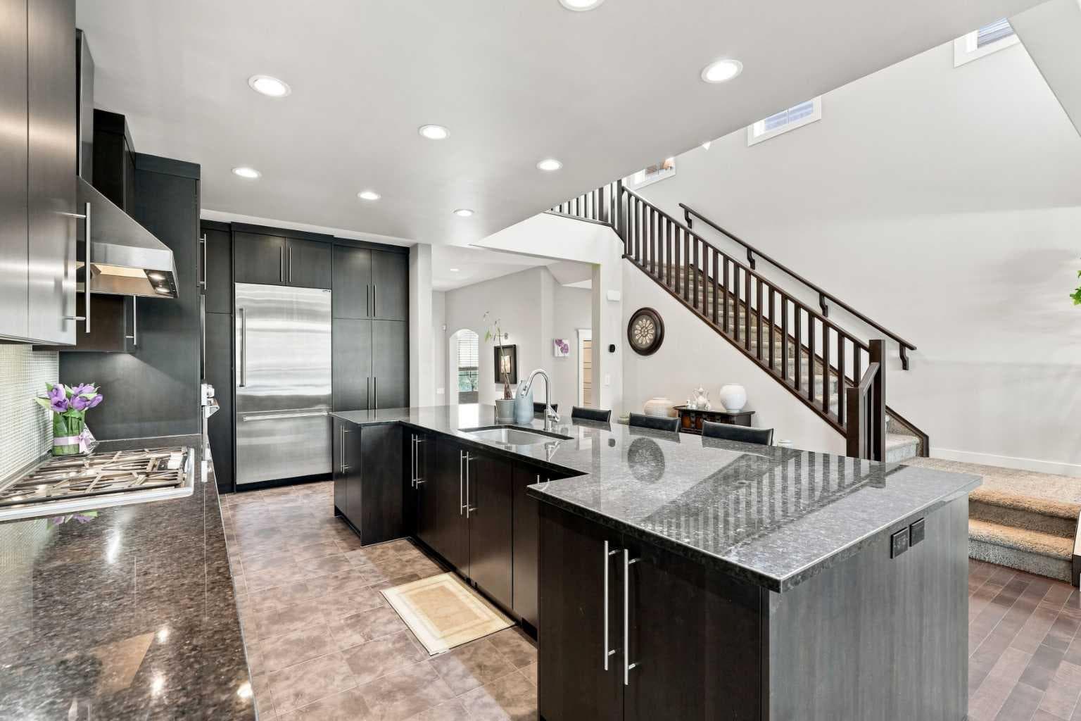 163 Cranarch Circle SE