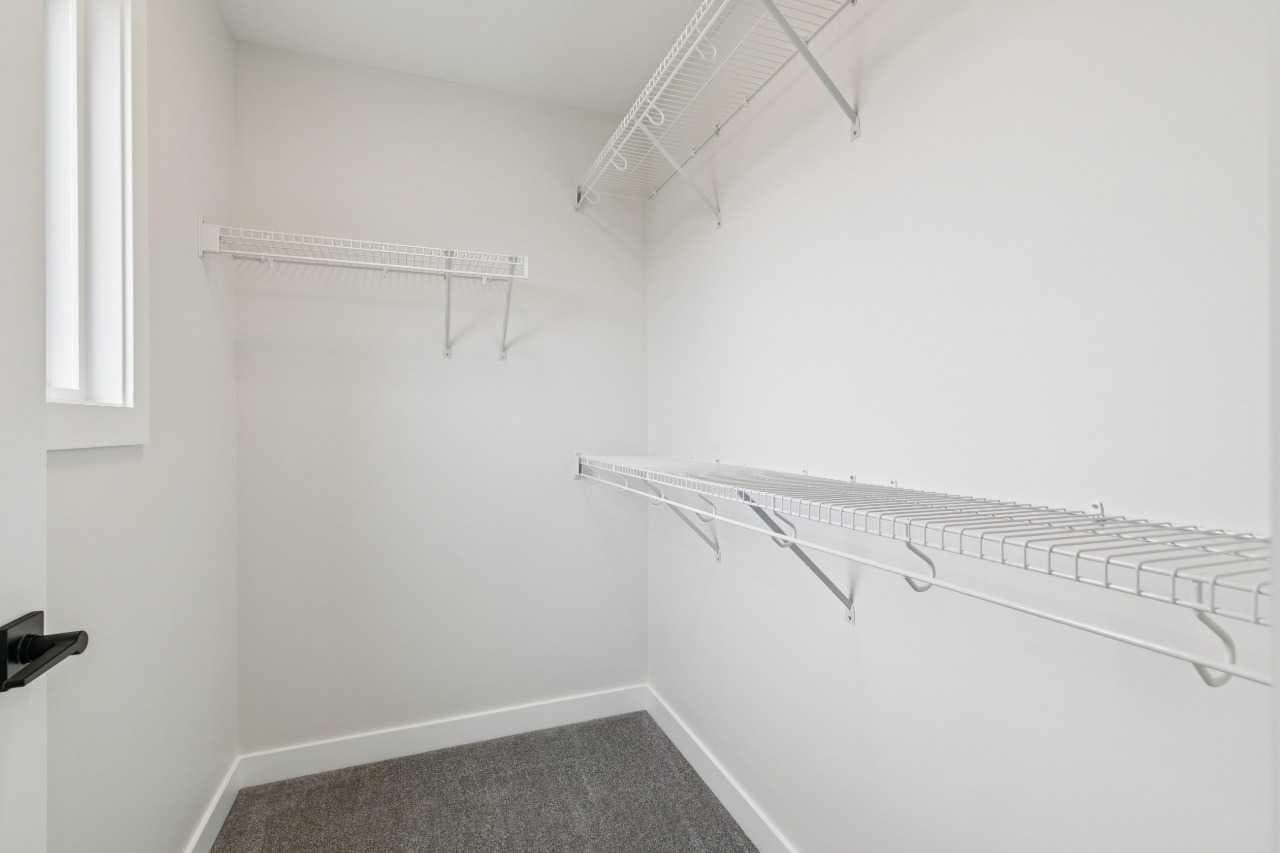 467 Buffaloberry Manor SE