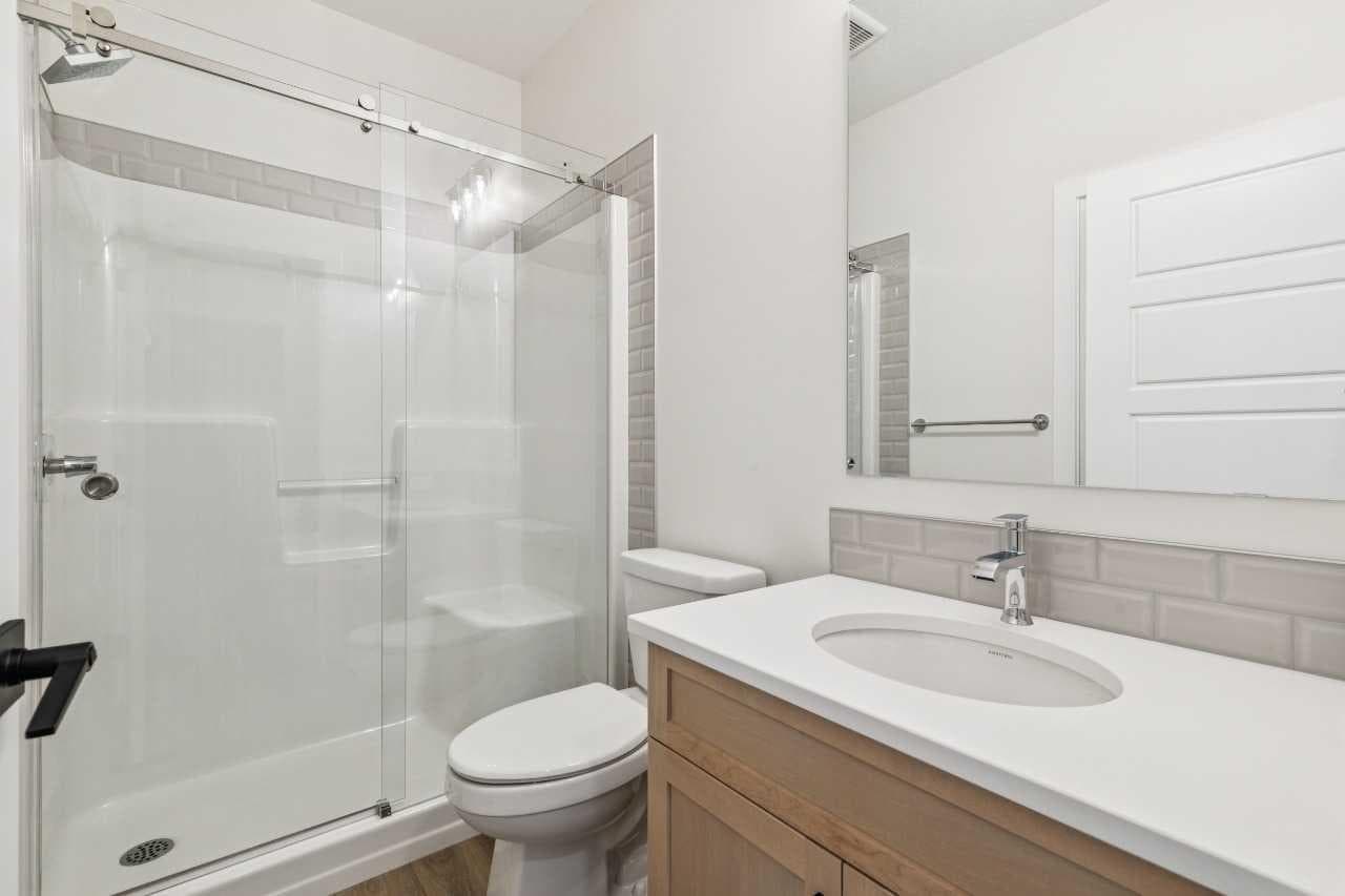 467 Buffaloberry Manor SE