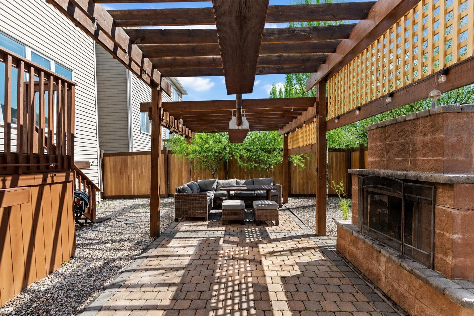 507 Windbrook Heights SW
