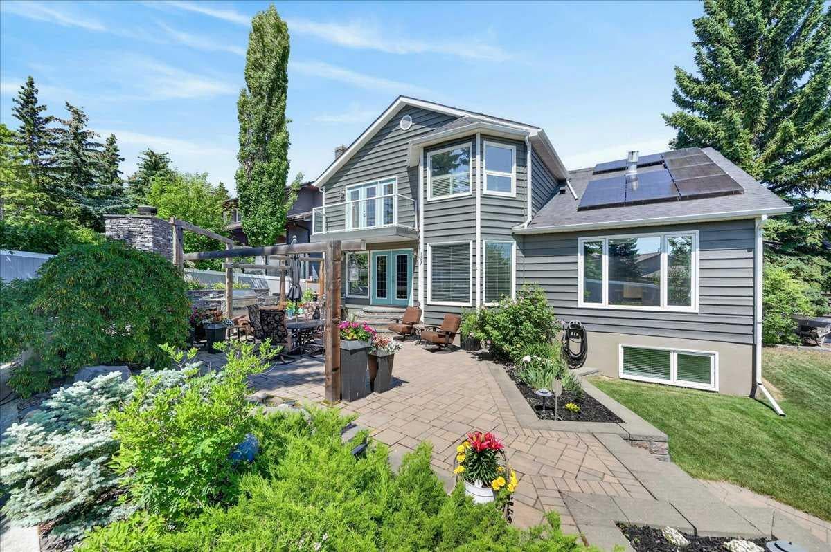 27 Edcath Court NW