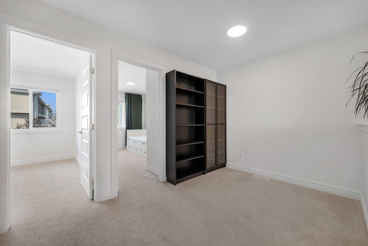 250 Carrington Gate NW