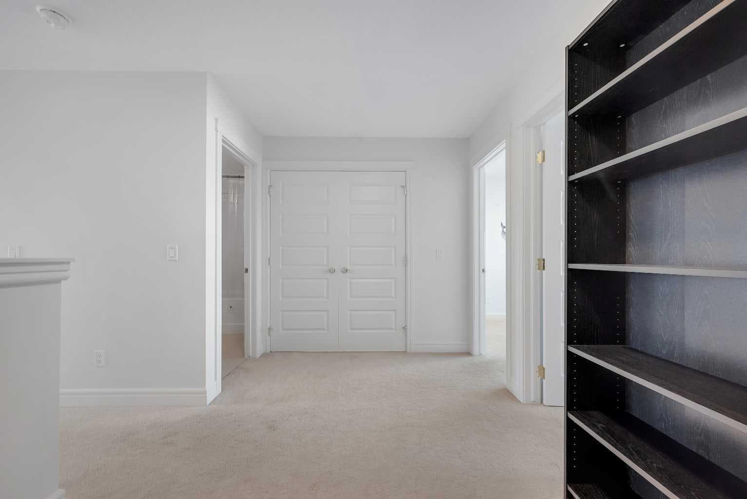 250 Carrington Gate NW