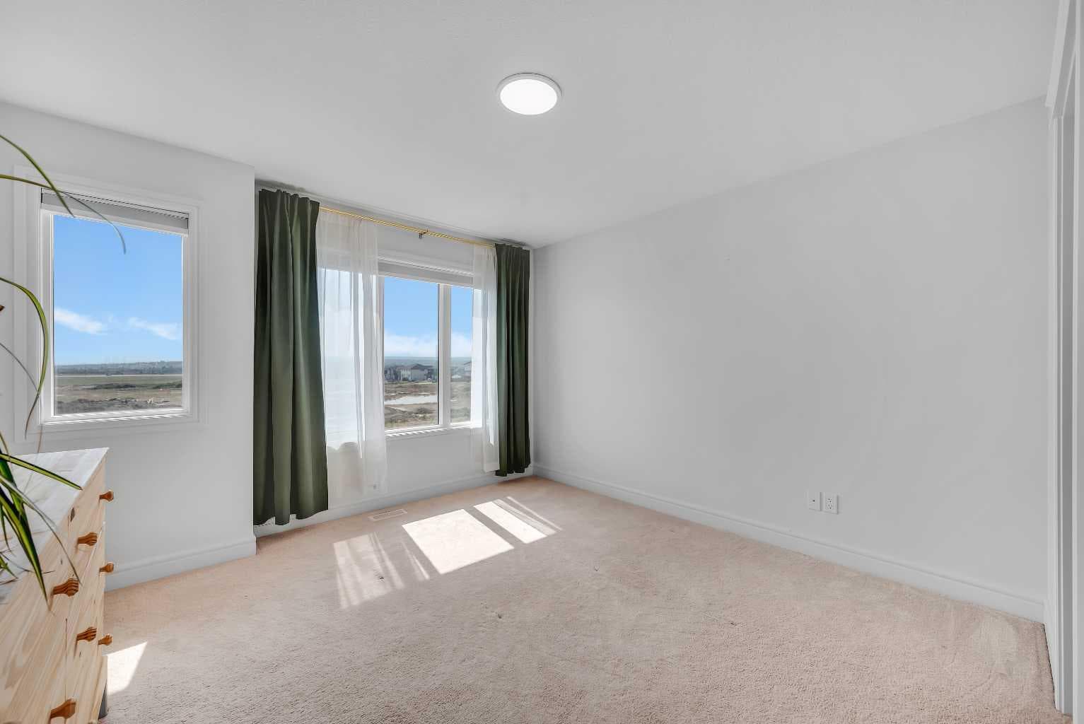 250 Carrington Gate NW