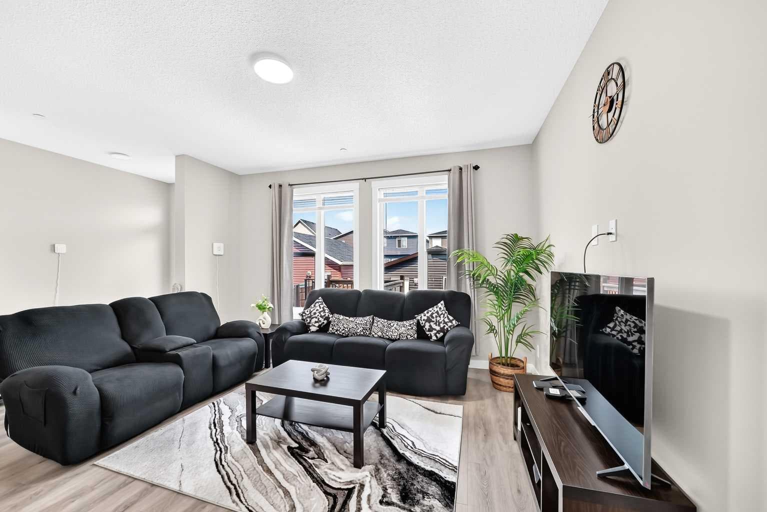 75 Howse Crescent NE