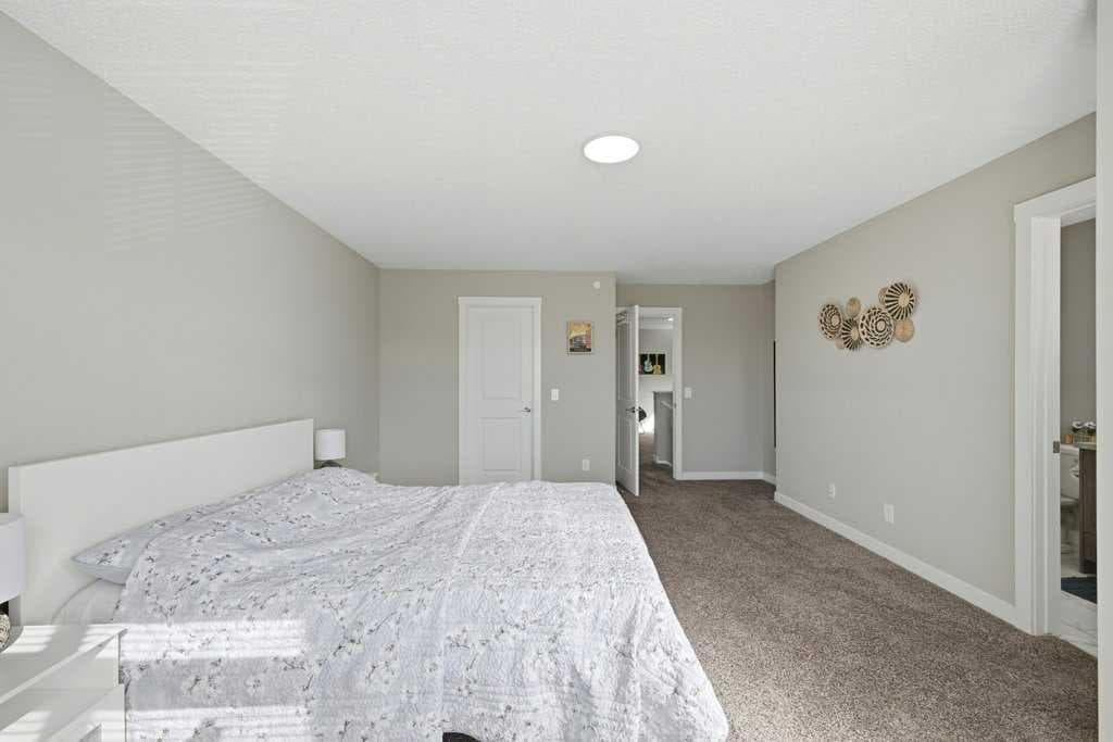 75 Howse Crescent NE