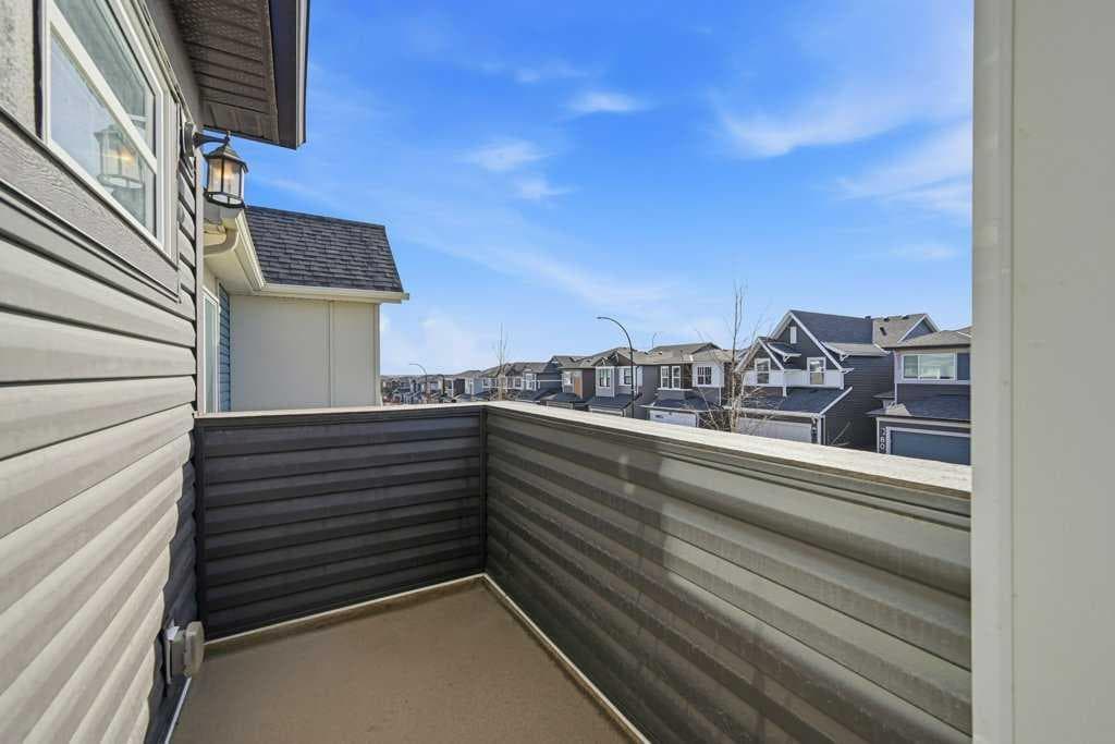 75 Howse Crescent NE